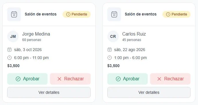 Reservas del salón de eventos pendientes de aprobación con botones Aprobar y Rechazar